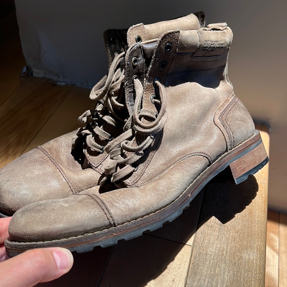 Wolverine 1000 mile boots. Size 11D